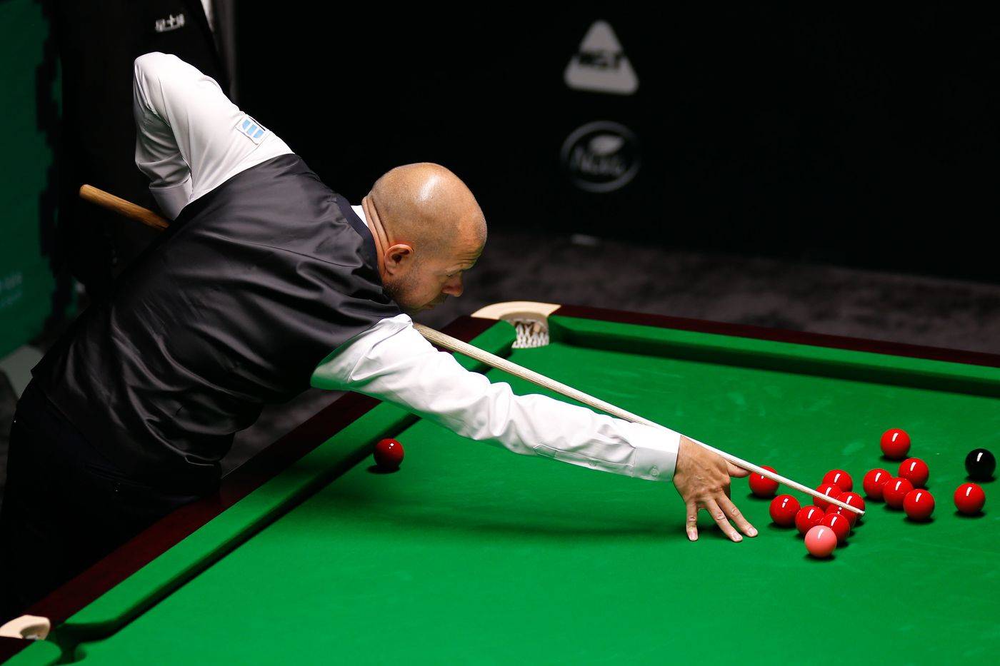 而伍兹与特 而伍兹与特